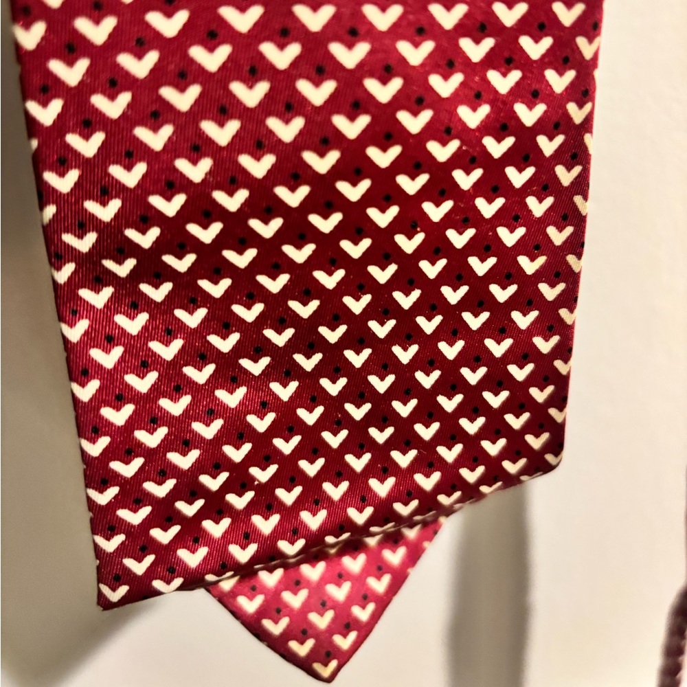 Dior Burgundy Heart Motif silk VTG Tie - Picture 5 of 7